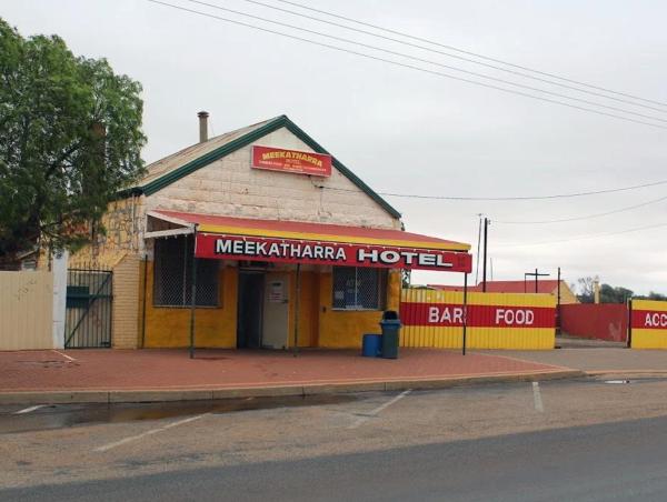 Meekatharra Hotel accommodation with food Option, Book   