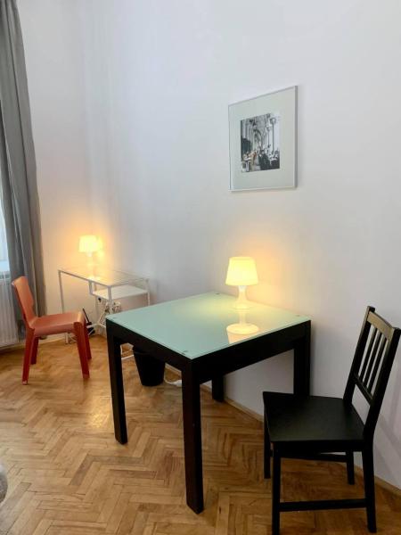 Enios Rooms ul Jana kochanowskiego 26, Book  Kraków Lillepolen