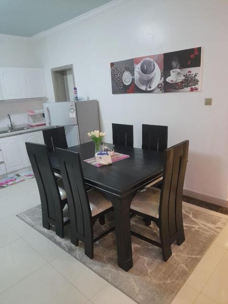 Executive elegantly furnished three bedroom apartment with all modern facilities ,modern swimming pool ,fully equipped gym,children playground and close proximity to major shopping centers and gourmet restaurants, Book  Nairobi Hoteller...