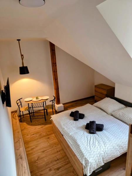 Apartmány Ždiar, Book  Hoteller i Prešovský kraj med parkering, Parkering