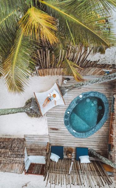 Karibuni Marafiki Villa, Book  Zanzibar hoteller med pool, Swimmingpool