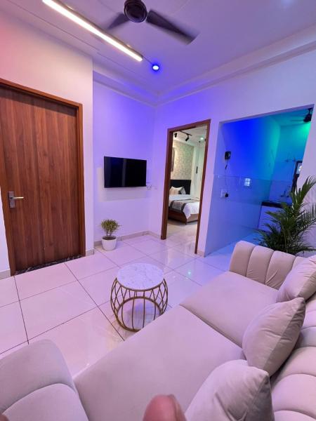 Dreamwood 2 BHK Apartments Near Artemis Hospital Gurgaon, Book Lejlighed Gurgaon 