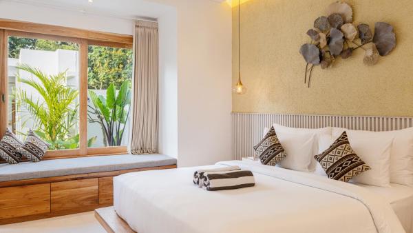 Kaylora Villa by Tanya Pink, Book  Hoteller i Bali med pool, Swimmingpool