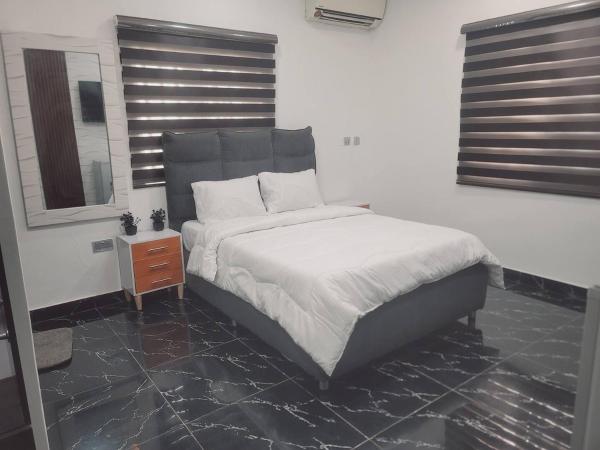 Sonia Apartments - Private Room, Book Lejlighed Magboro Lagos