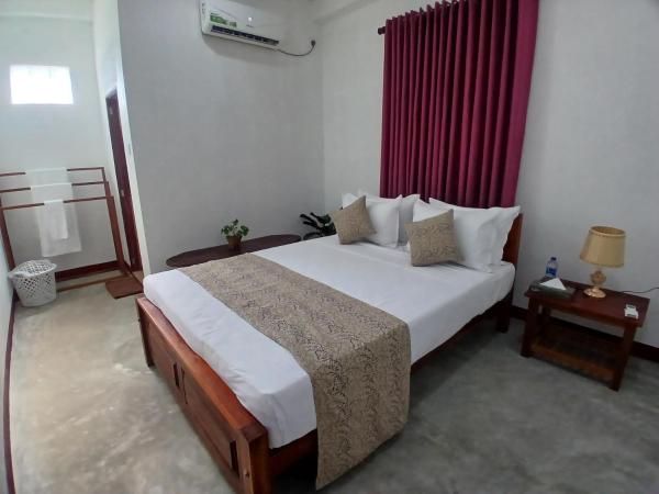Sanali Villa - Tangalle, Book  Tangalle 