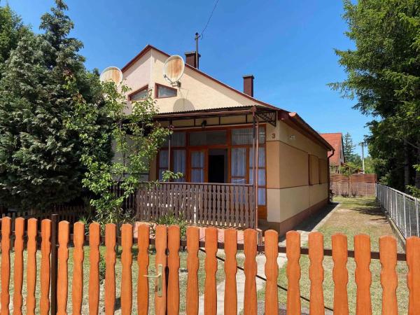 Holiday home in Balatonmariafürdo 19477, Book  Balatonmariafurdo Siófok