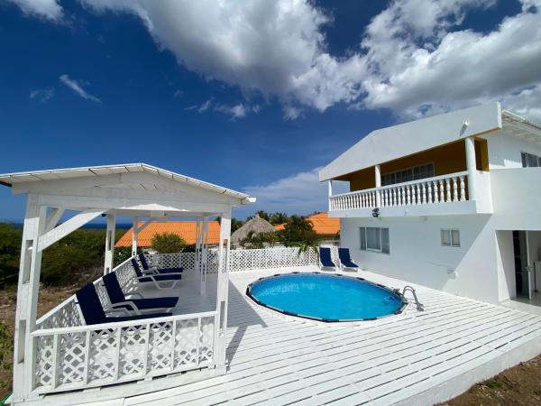 NEW - Bendishon Villa - 5 Bedroom Villa, Book  Grote Berg 