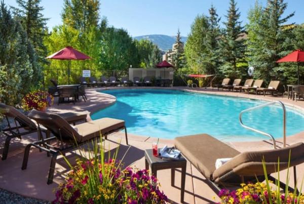 Sheraton Mountain Vista 2BR Apartment with Resort Access, Book Lejlighed Hoteller i Beaver Creek Ski med pool, Swimmingpool