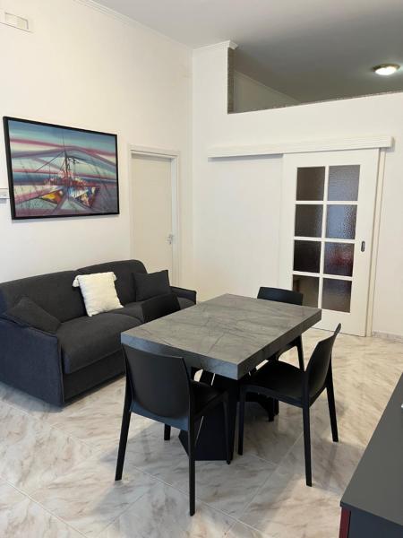 Casa Scaloria, Book  Manfredonia Gargano