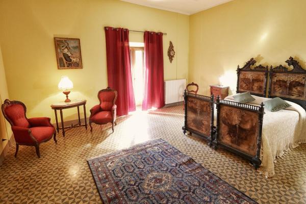 Palazzo Massa, Book  Pacentro 