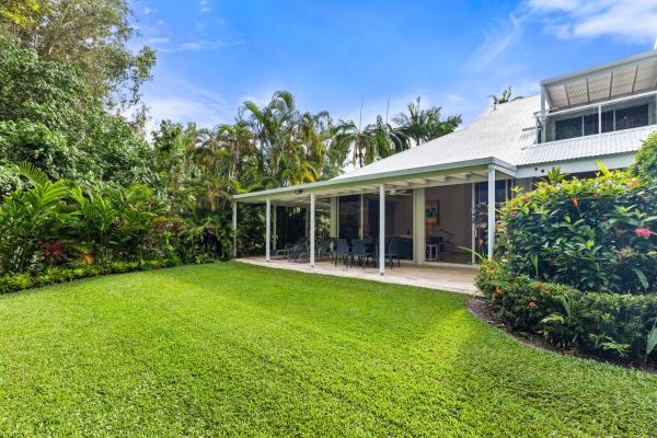 Mirage Resort Villa 456 with access to Sheraton Facilities, Book  Port Douglas Queensland