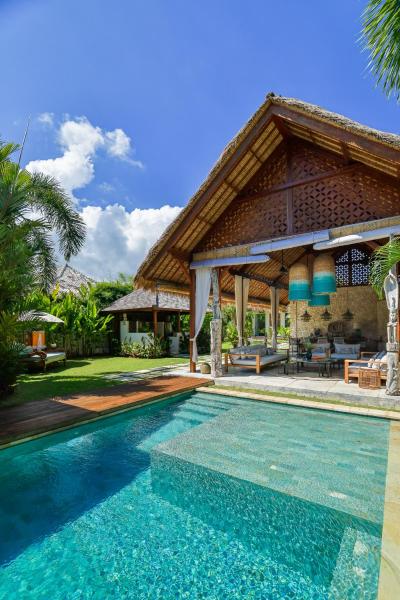 Villa Pantai - A heaven of serenity in the heart of Bingin, Book  Hoteller i Bali med pool, Swimmingpool