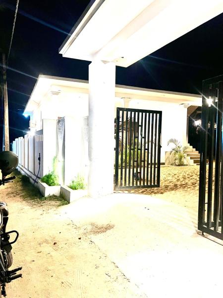 Hill Base Resort, Book  Arugam Ampara District