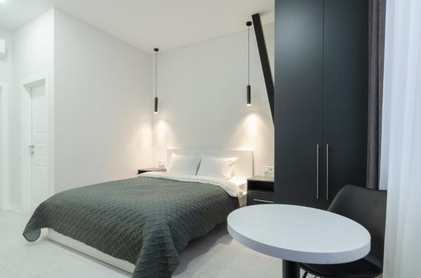 14-2 Diplomat Hall, Zhylianska 59, Kyiv centre, panoramic city view, 15 kW backup power, Petrovdom Apartment, Book Lejlighed Kiev Kiev