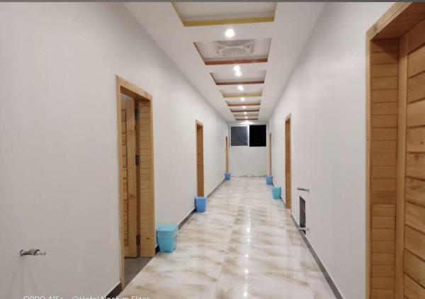 Hotel popeyes and restaurant, Book  Chitra Azad Jammu and Kashmir