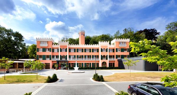 Kim Schlosshotel im Park, Book  Sachsen hoteller med morgenmad, Morgenmad