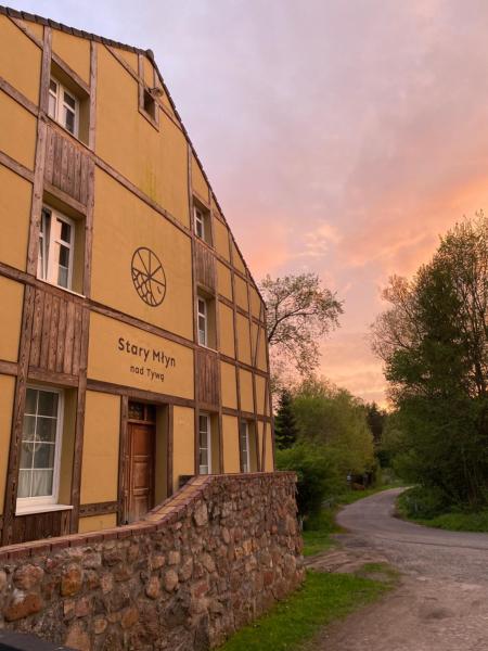Stary młyn nad Tywą, Book  Gryfino 