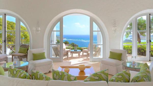 Bright Villa With View Of Sparkling Ocean, Book  Hoteller i Marigot med pool, Swimmingpool