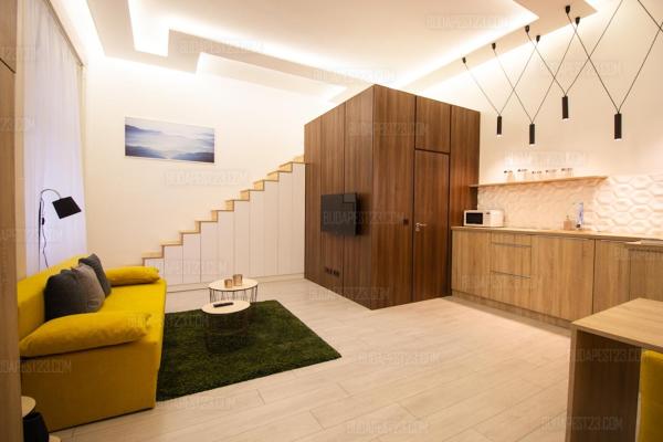 Birds Studios, Book  Budapest hoteller med parkering, Parkering