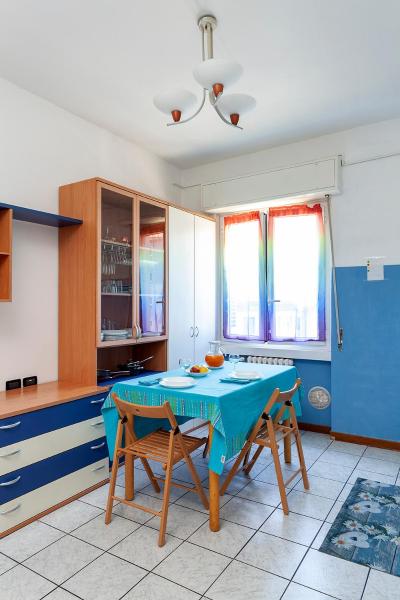 Erasmus Home, Book  Milano Lombardiet