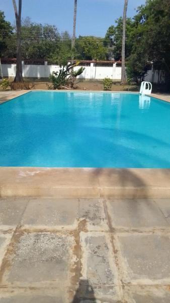 Karibu Seaview rooms homestay nyali, Book  Hoteller i Coast Region med parkering, Parkering