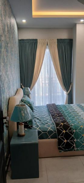 11 Central Apartment G-11 Islamabad, Book Lejlighed Islamabad hoteller med parkering, Parkering