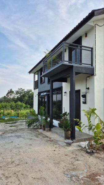 Villa Aisya, Book  Kampung Padang Masirat 