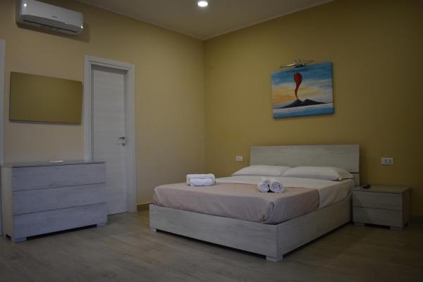 VillART Pompei Guest House, Book  Hoteller i Pompeji med parkering, Parkering