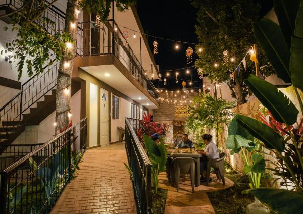 Hotel Pueblo Viejo, Book  Valladolid Yucatán