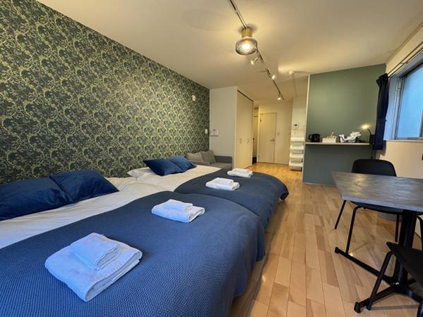 ORIENS SHIBUYA Stylish Apt - Steps to Scramble crossing - Foodie hub Ebisu & Daikanyama, Book  Tokyo Tokyo Prefecture, nær Studio Echo