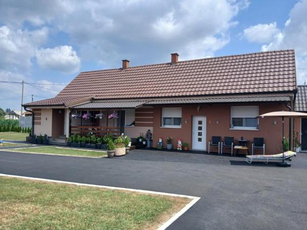 Domaćinstvo Pocikini Zasavica, Book  Vojvodina hoteller med morgenmad, Morgenmad