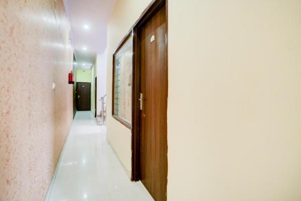 SPOT ON Hotel Umang, Book  Zirakpur Haryana