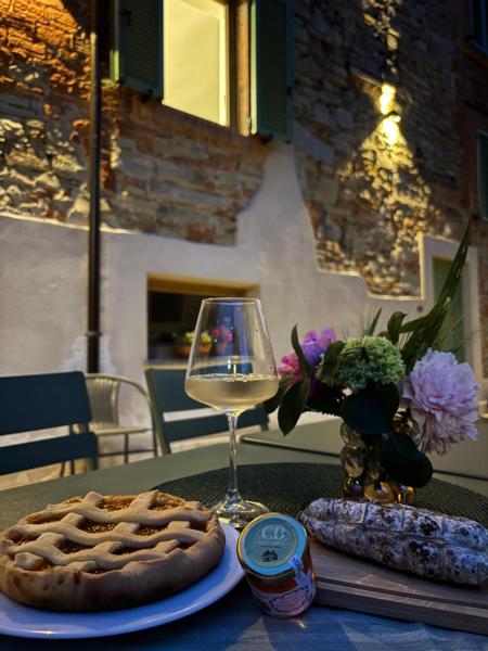Cascina Barbei, Book  Camerana Langhe