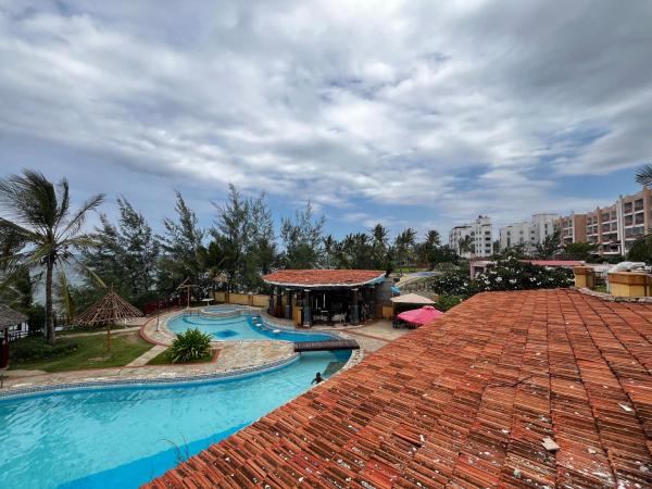 Magnificent Beachfront Holiday Homes, Book  Mombasa Coast Region