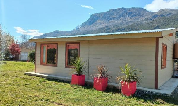 Cabañas Mi Viejo, Book  Hoteller i Patagonia med parkering, Parkering