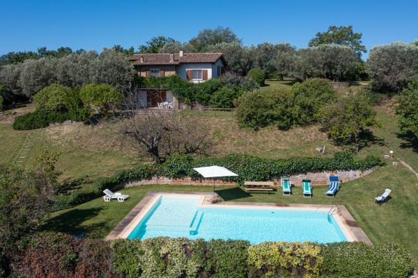Villa Paradiso - Piscina, Parcheggio e Privacy, Book  Pian D'artino Toscana