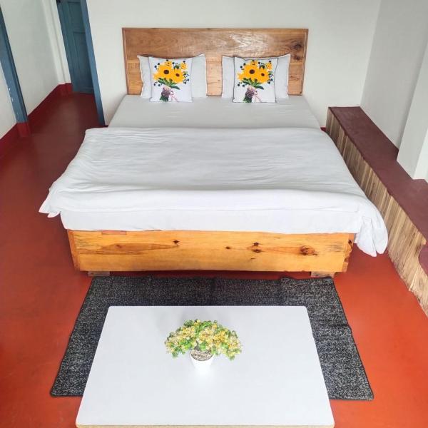 Shilong Guest house The Travellers Meghalaya Ponit with best View, Book  Shillong Meghalaya