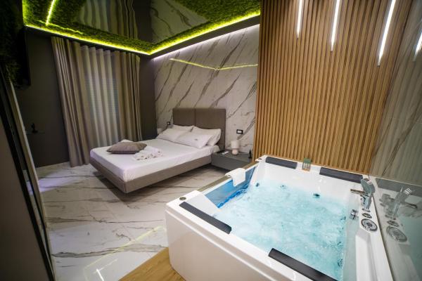 Tree Luxury, Book  Baronissi hoteller med parkering, Parkering