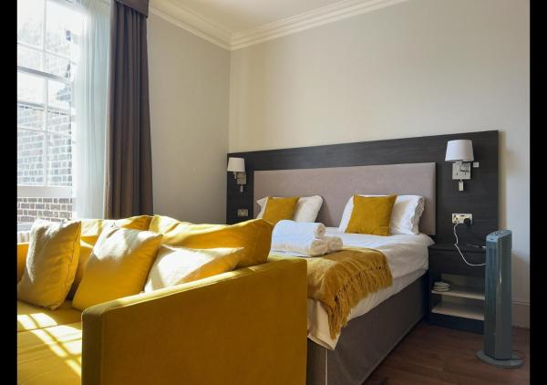 Stylish Central London Studio Perfect for Tourists & Business, Book  Hoteller i London og omegn med parkering, Parkering