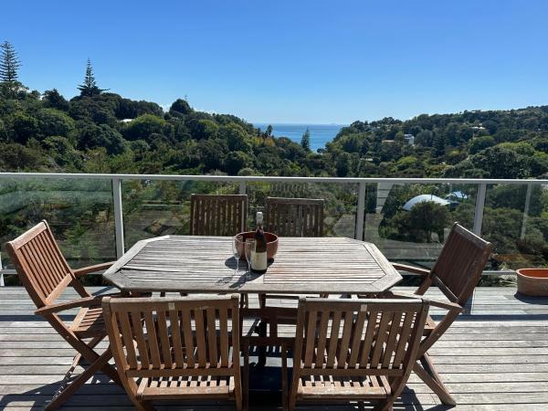 Palm Breeze 2 Bedroom Seaview 95m Apartment-Traveller Award Winner 2026, Book Lejlighed Hoteller i Auckland Region med pool, Swimmingpool