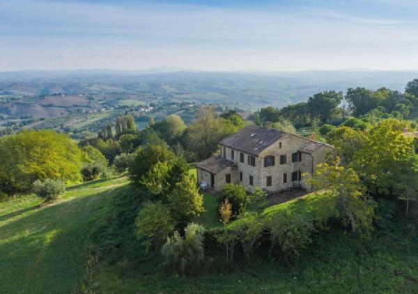 Agriturismo Fontelini, Book  Cingoli Marche