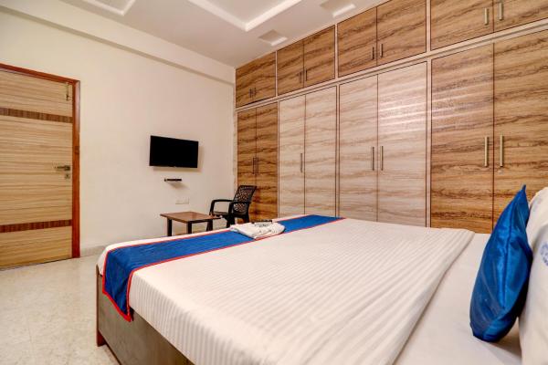 Cozy 3BHK service apartment in kukatpally, Book Lejlighed Telangana hoteller med parkering, Parkering