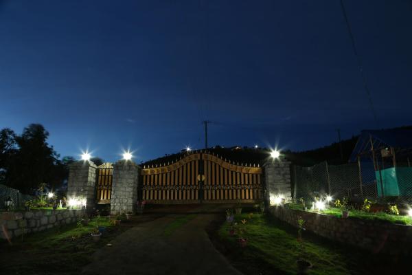 Vrindhavan Mist City Resorts, Book Feriehus Kanthalloor New Delhi