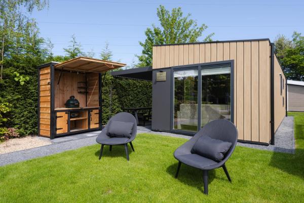 Lodges van Rongen, Book  heinkenszand 