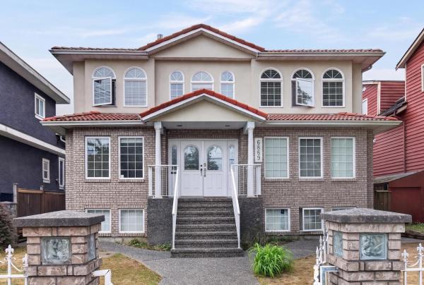 Beautiful Home in Burnaby, Book  Burnaby 