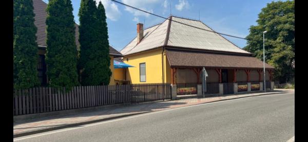 UbytkoMácháč, Book  Liberec Region hoteller med parkering, Parkering