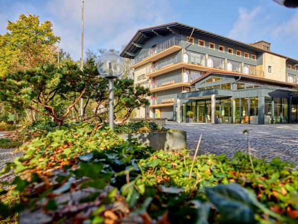 Das Dreiburgensee Naturhotel & Spa im Bayrischen Wald, Book  Thurmansbang Bavarian Forest