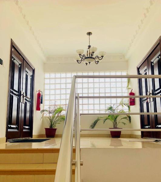 Irofo City Comfort Suites-Cozy, Affordable & Personalized Stays, Book  Hoteller i Greater Accra med parkering, Parkering