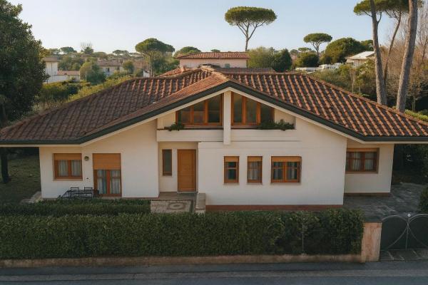 Villa Stella, Book  Forte dei Marmi Versilia