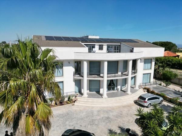 Villa Floyd Charming Rooms B&B, Book Bed and Breakfast Sicilien hoteller med parkering, Parkering